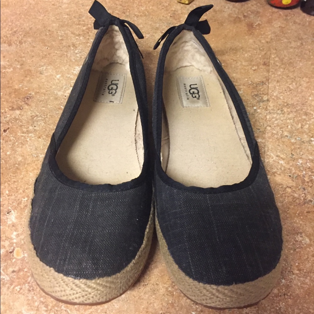 Ugg canvas flats with bows on back super cute